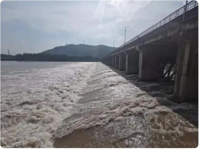 98年抗洪，中央決定最后關頭炸堤分洪，朱镕基：等等，我再加句話