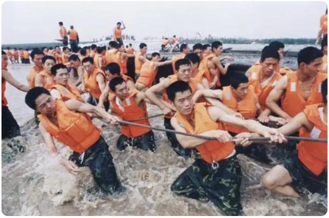 98年抗洪，中央決定最后關頭炸堤分洪，朱镕基：等等，我再加句話