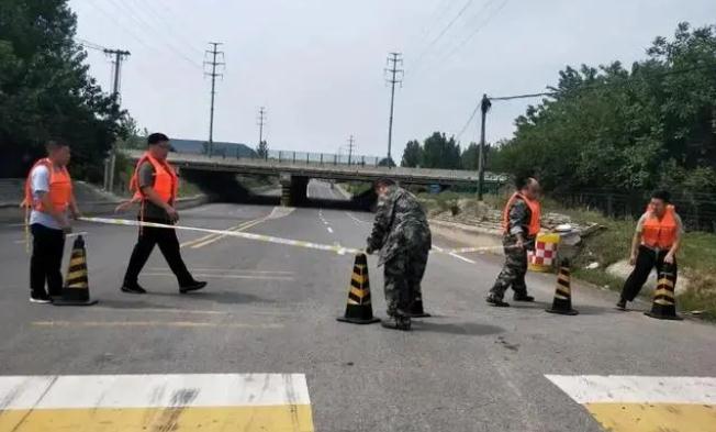 濰城區(qū)|實(shí)戰(zhàn)化演練， 筑牢防汛&ldquo;安全堤&rdquo;